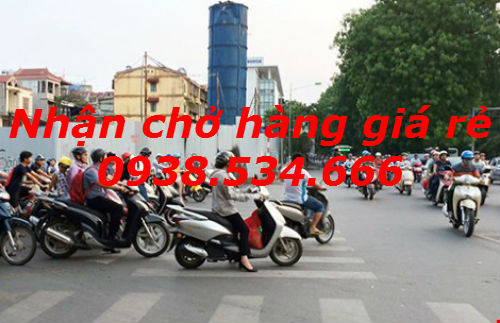 Tranh cãi buộc xe máy bật đèn ban ngày