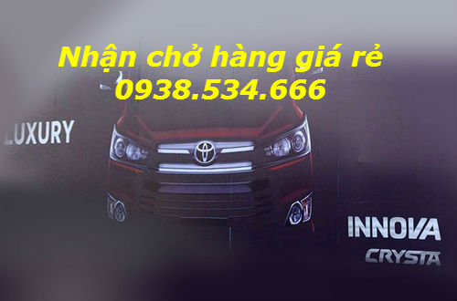 Toyota Innova Crysta mới lần đầu lộ mặt